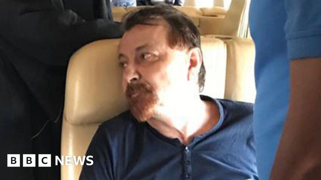 Cesare Battisti Ex Militant Extradited By Bolivia Arrives In Italy