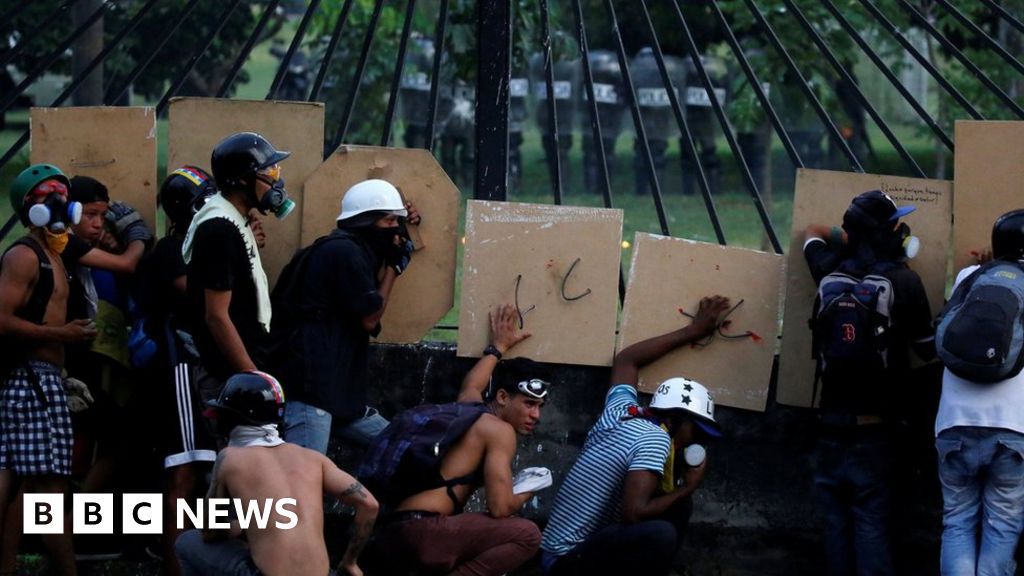 Venezuela Military Courts Used Against Protesters Bbc News