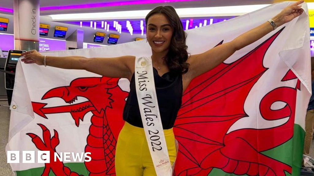 Miss World Welsh Beauty Queen Arrives In India Bbc News