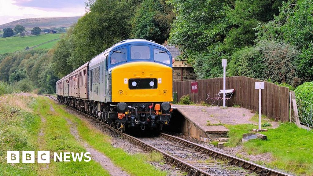 East Lancashire Railway M Restoration Plan Approved Bbc News