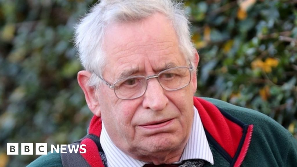 Ex Teacher Peter Webb Jailed For Horsham Pupil Sex Assaults Bbc News