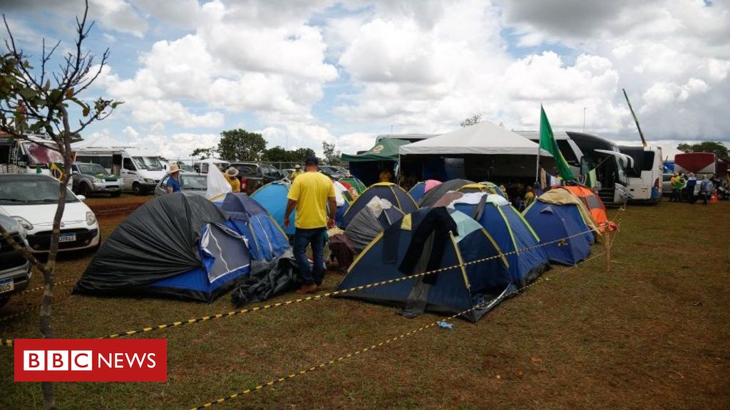 Após ordem do ministro Alexandre de Moraes acampamentos bolsonaristas