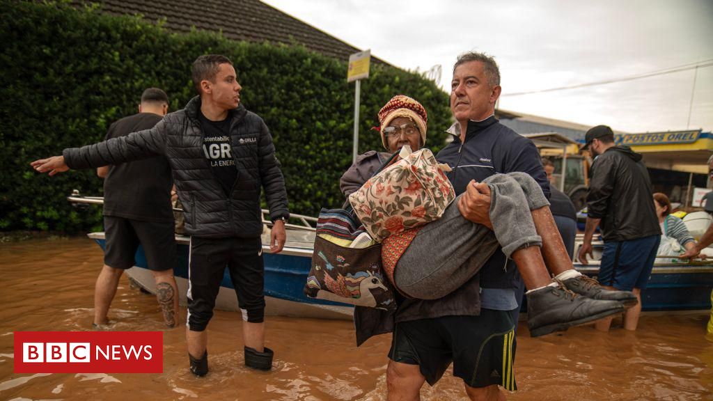 Enchentes No Rio Grande Do Sul As Fotos Mais Emocionantes De Resgates