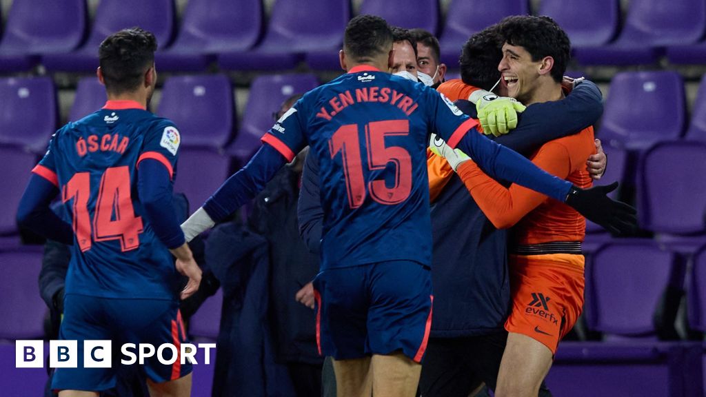 Real Valladolid Sevilla Goalkeeper Bono Scores Injury Time