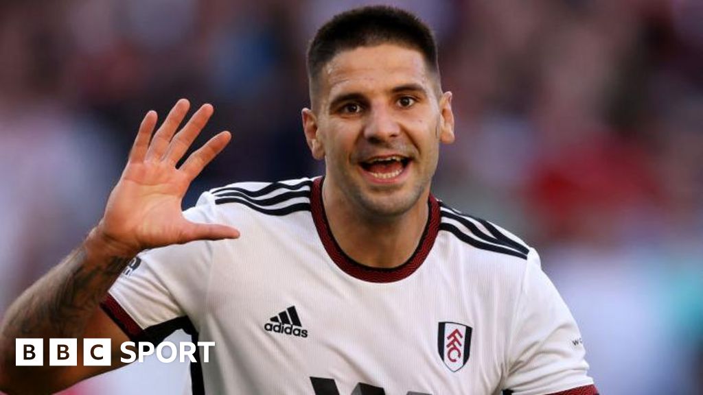 Fulham News Team Must Keep Up Supply To Goal Mitrovic Bbc Sport