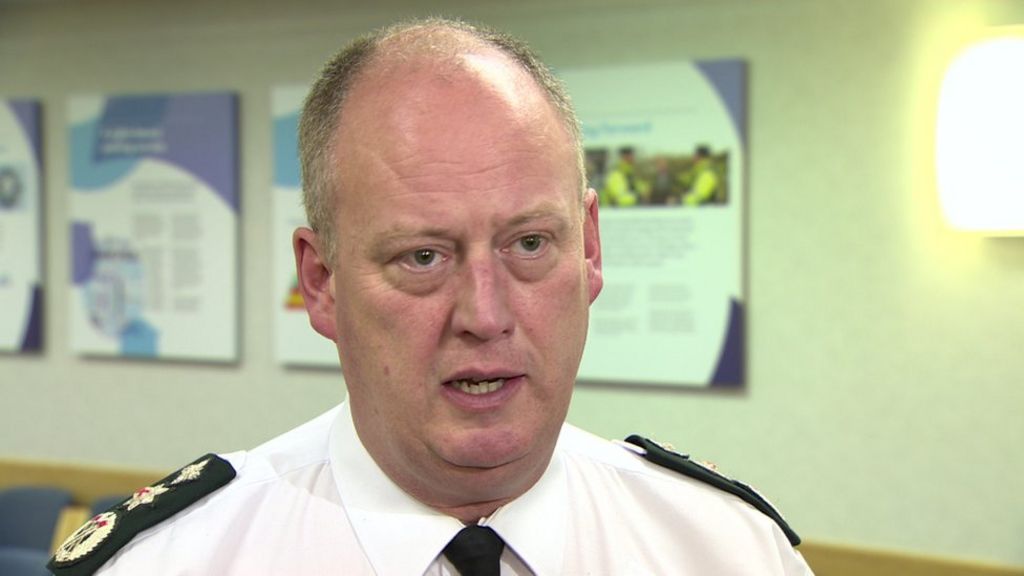 Chief Constable apologises to residents for handling of flag protests