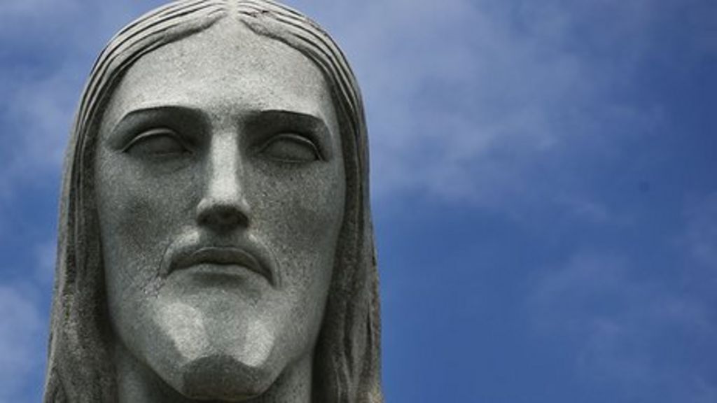 Thousands flock to 'sin free Facebook'