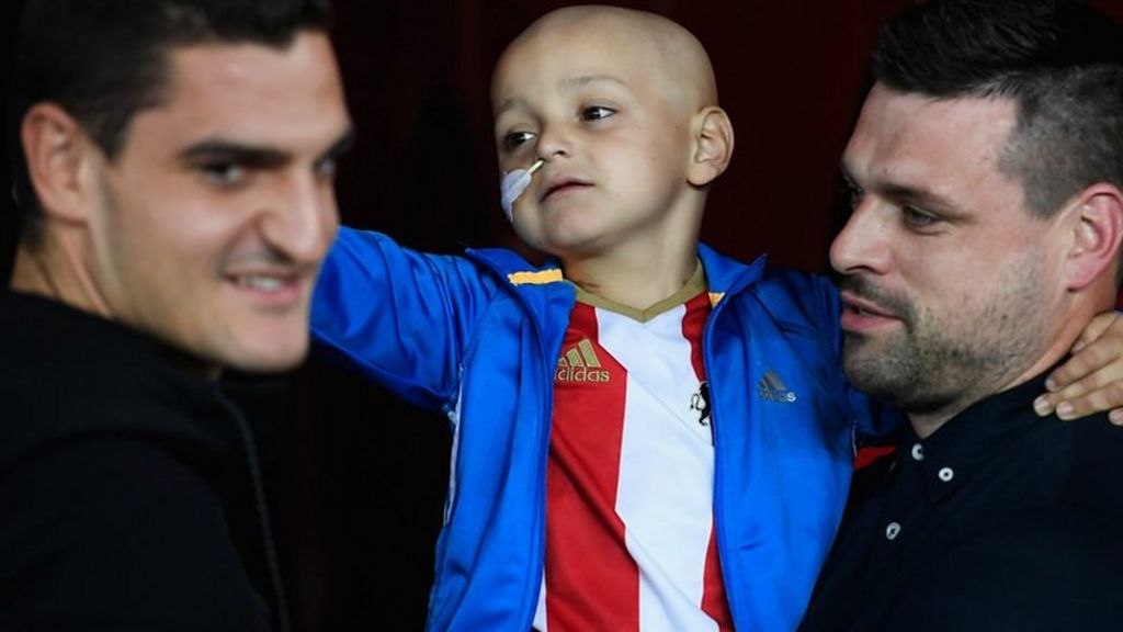 Mum thanks Everton for son’s cancer treatment donation