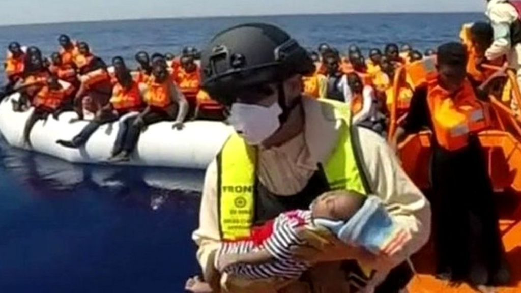 '10,000 migrants saved off Libya coast' - Italy coastguard