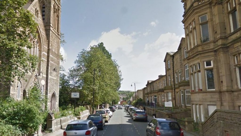 Man dies after car hits wall