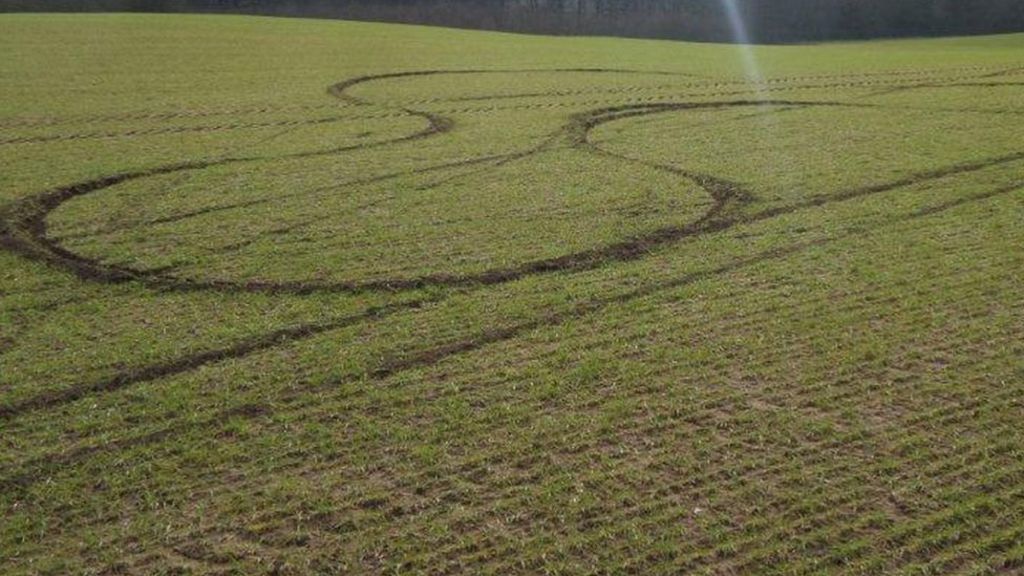 Motorbike vandals hit golf course again