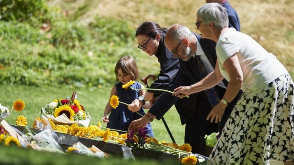 Nation remembers 7/7 bombing victims