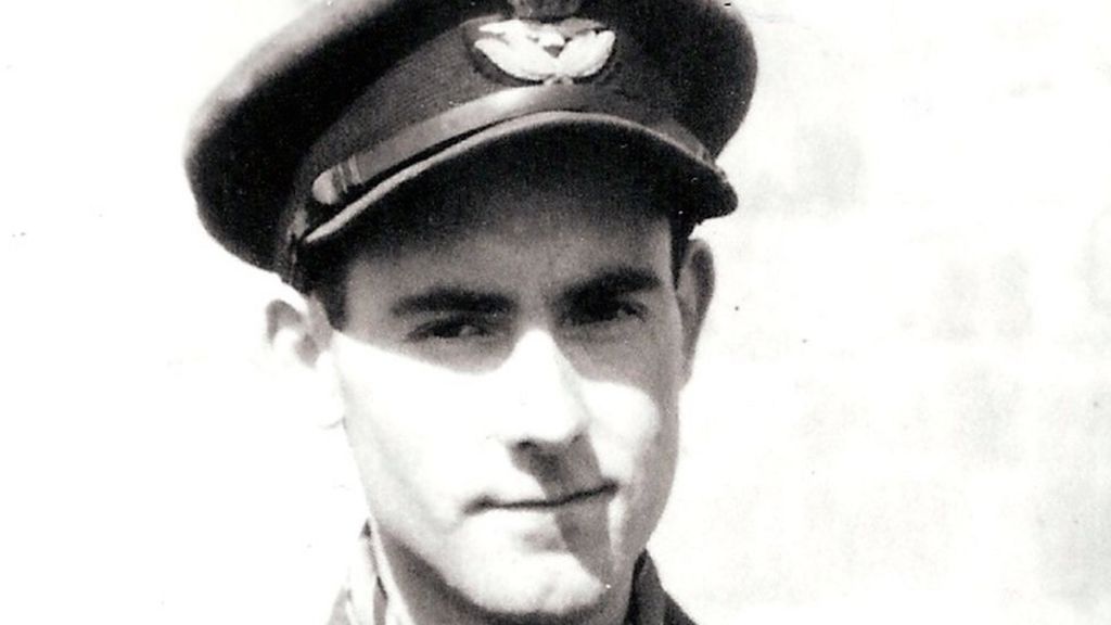 Pioneering World War Two jet fighter pilot Dennis Barry dies