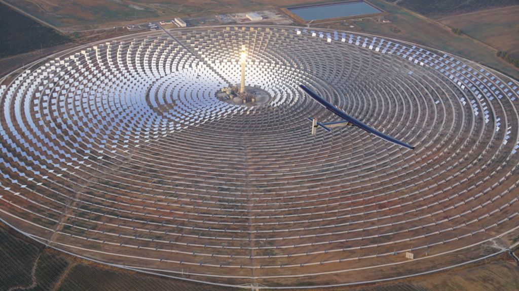 Solar Impulse: Zero-fuel plane leaves Seville for Cairo