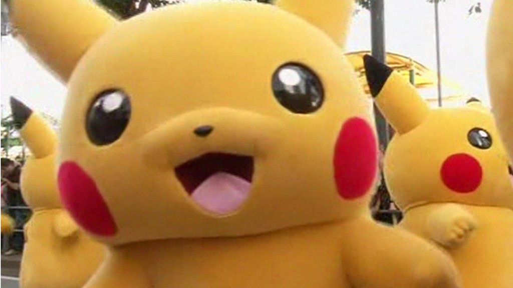 Giant Pikachus parade in Japan