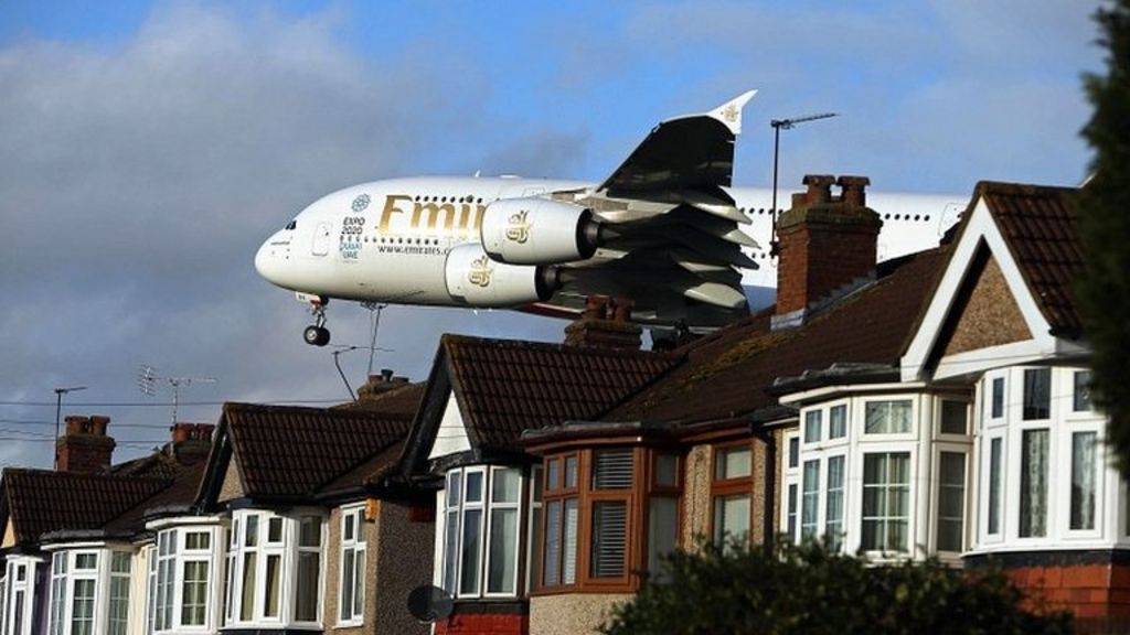 New Heathrow runway may be built above the M25