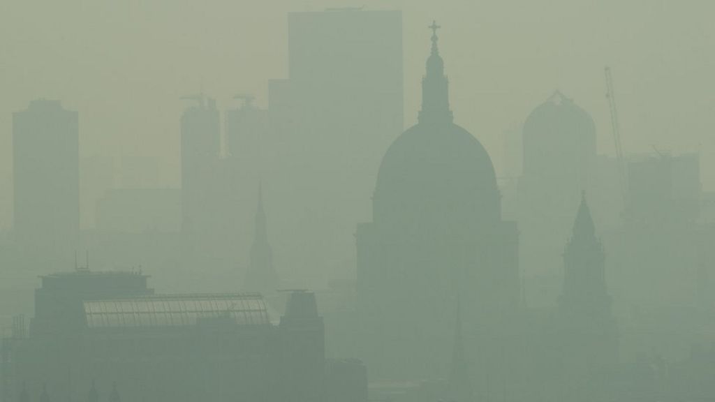 'Filthy air' prompts 'very high' pollution alert for London