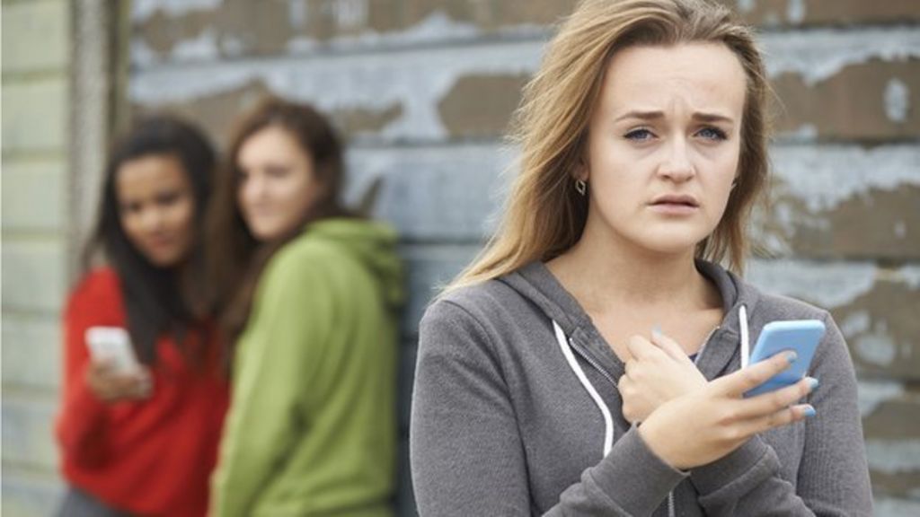 Twitter updates online abuse rules