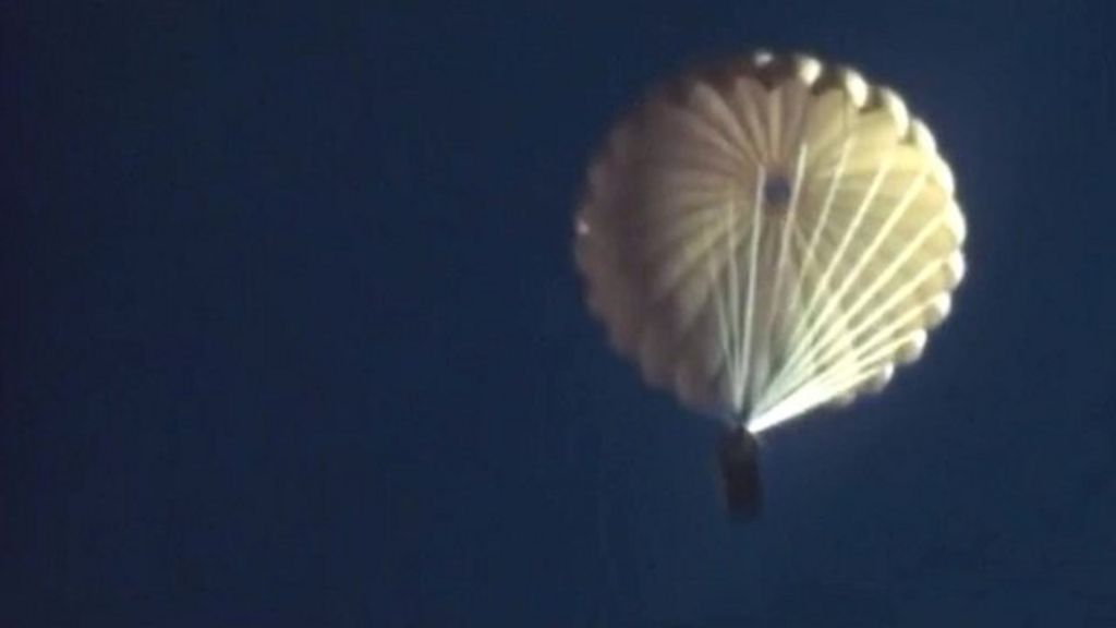 VIDEO: Archive film shows parachuting beavers