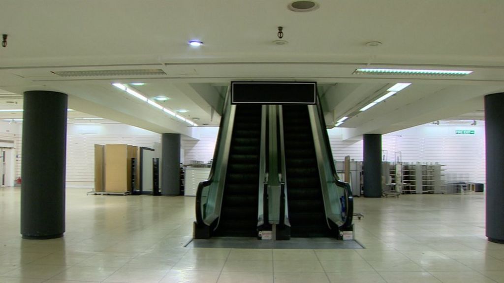 BHS: Inside a 'ghost store' in Edinburgh