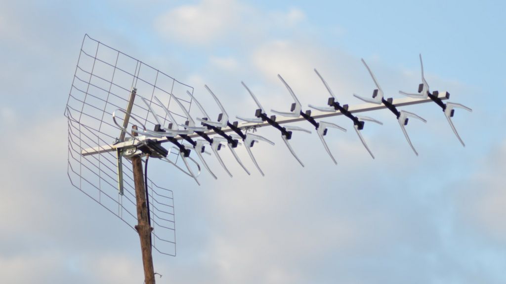 Dead TV signals offer broadband hope in rural Scotland
