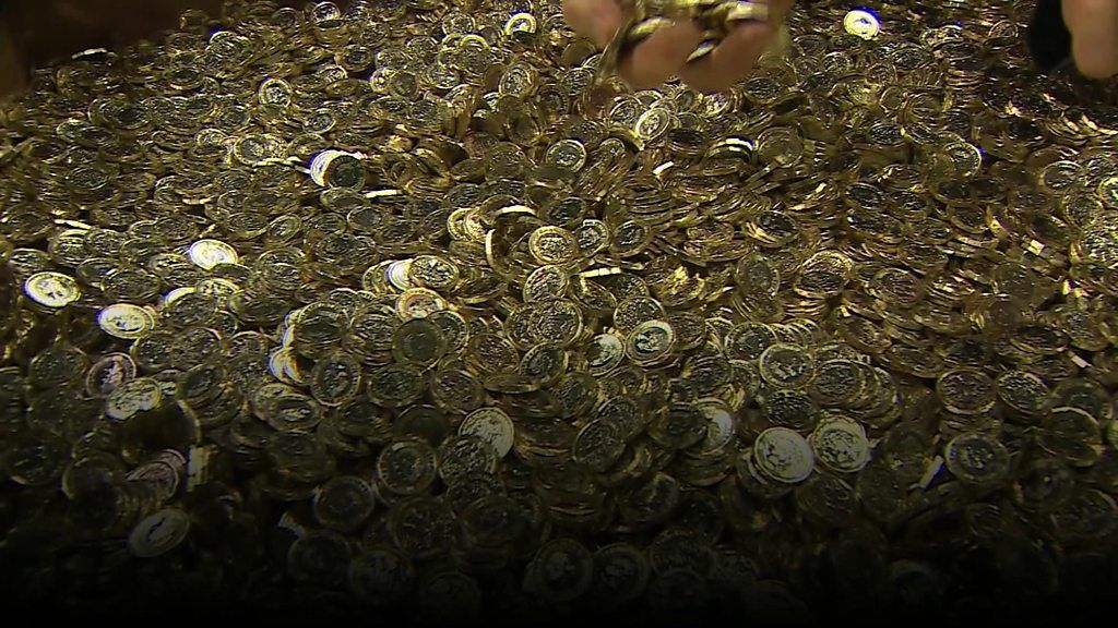 Will a twelve-sided one pound coin beat the fakers?