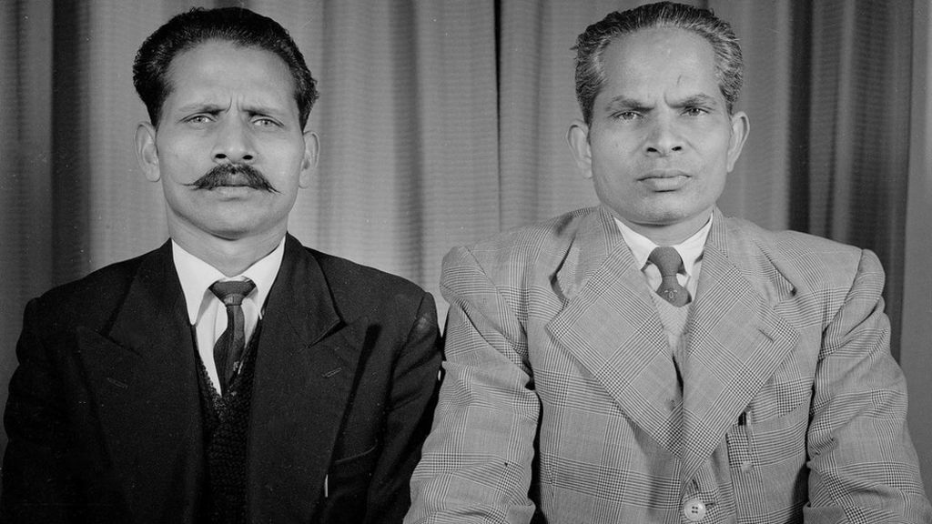 Coventry photographer Masterji, 94, has first exhibition - BBC News