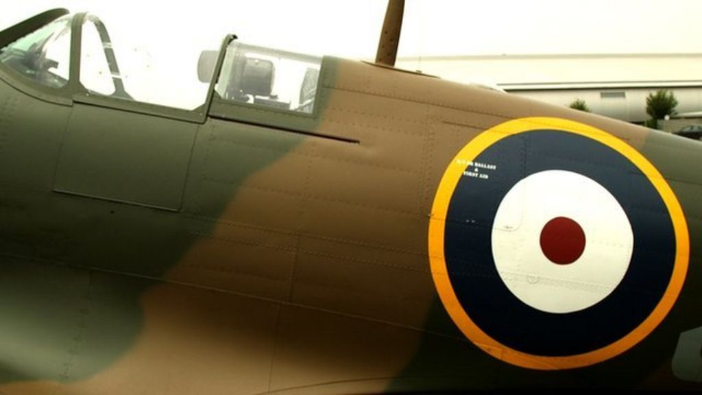 VIDEO: Building a Spitfire with eBay parts