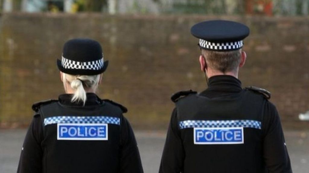 Wolverhampton citizen's arrest: Bag snatch suspect dies in hospital