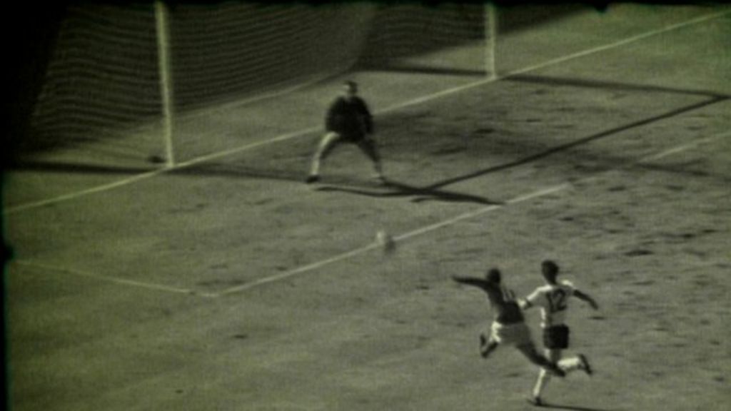 Hat-trick hero Sir Geoff Hurst relives 1966 World Cup win