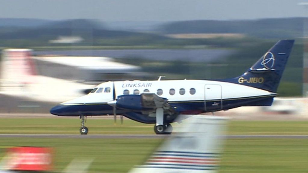 Cardiff-Anglesey airline loses licence