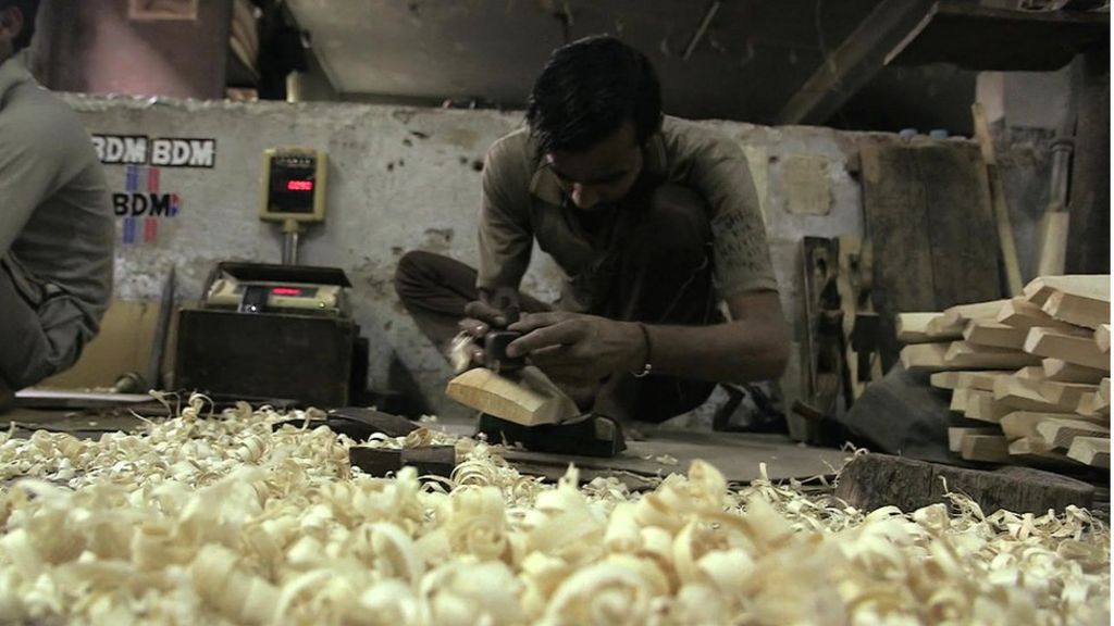 VIDEO: The town where cricket bats are made