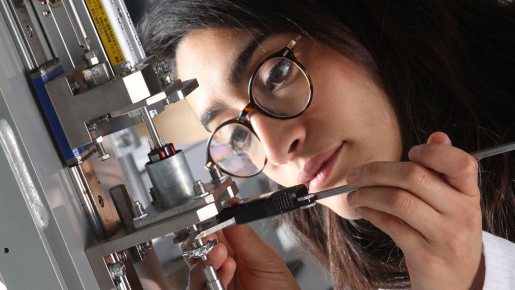 Inventor Sir James Dyson sets up college to tackle skills shortage