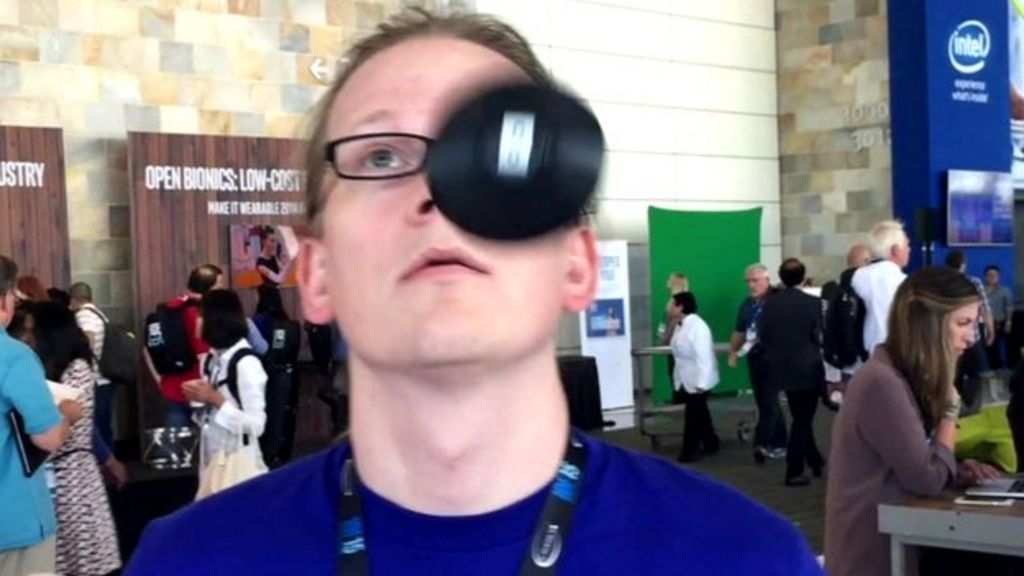 VIDEO: Jugglers get chip-equipped balls