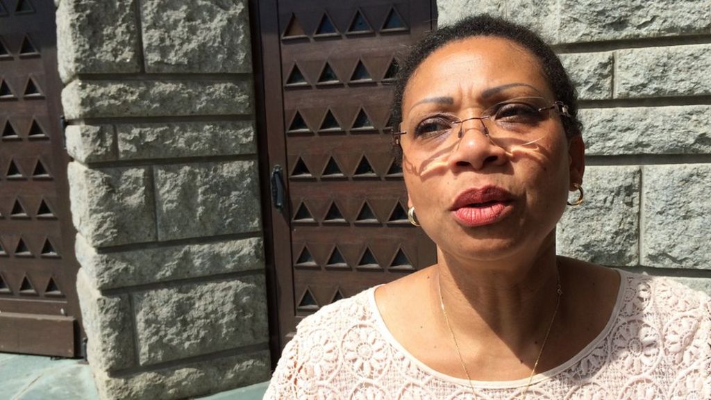 The women of France's banlieues BBC News