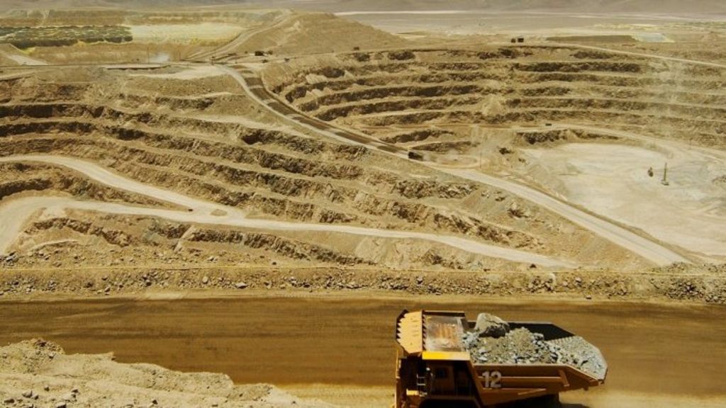 Glencore shares jump on debt cut plans