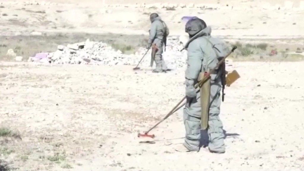 VIDEO: Minesweeping in Palmyra, Syria