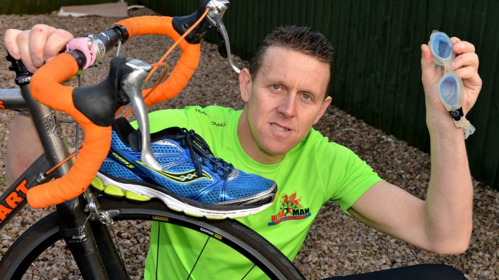 Swimmer Nick Thomas dies crossing English Channel