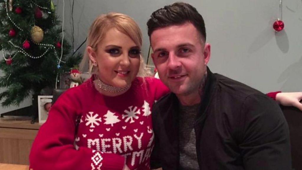 Cervical cancer: 'Our sister's symptoms were missed'