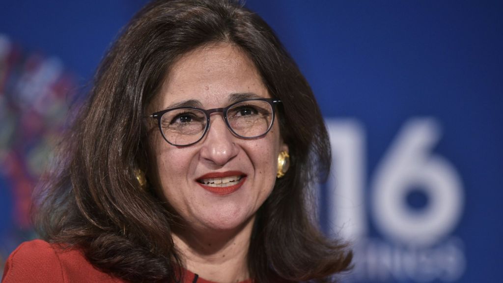 Bank of England's Minouche Shafik leaves to run the LSE - BBC News
