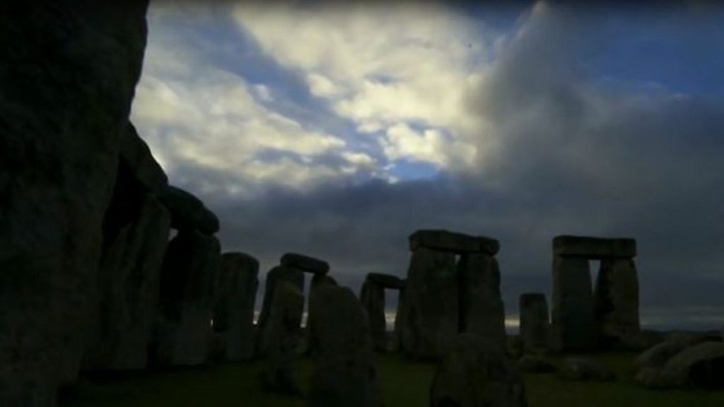 Stonehenge sounds recreated using virtual technology - BBC News - BBC News