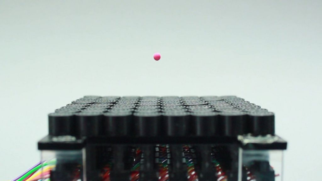'Tractor beam' grabs beads with sound