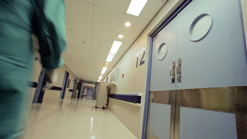 Free wi-fi 'in all NHS buildings'