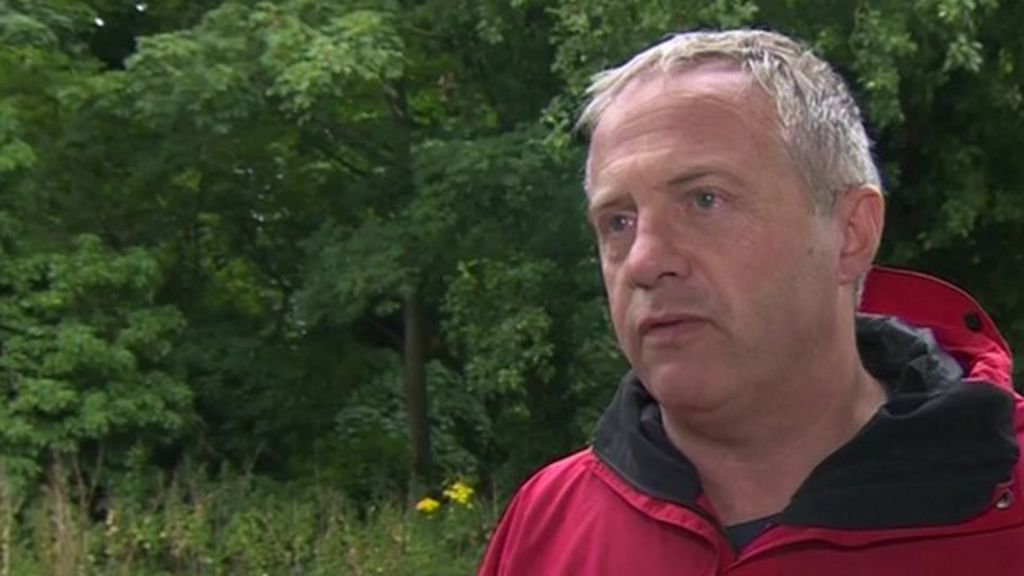 Sewel 'needs to leave Lords' after drug use claims - BBC News