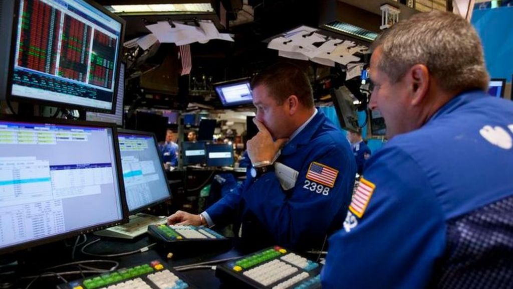 Oil price slide knocks Wall Street