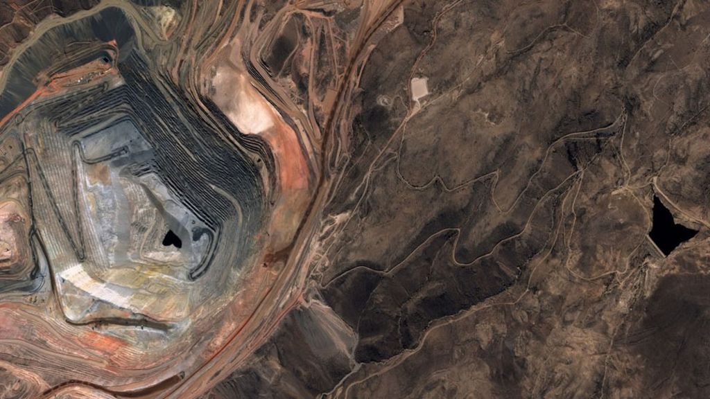 Peru's first satellite pictures huge copper mine
