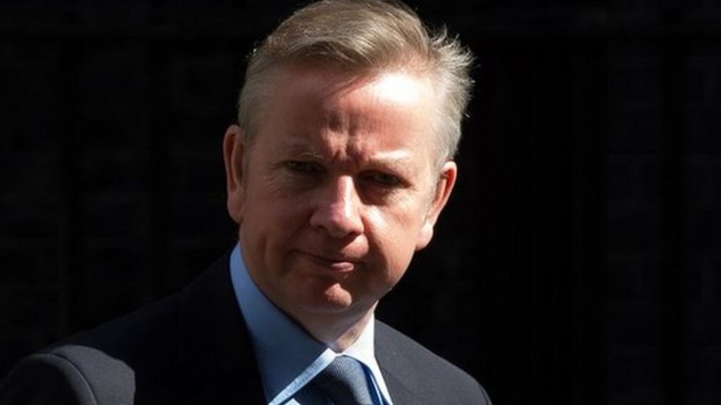 Justice system 'lets down poorest'