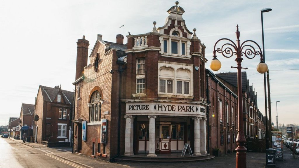 Leeds' gaslit Hyde Park Picture House receives Heritage Lottery