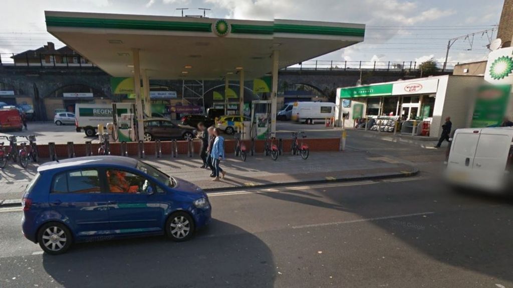 Man stabbed near Bethnal Green Tube station after boxing event