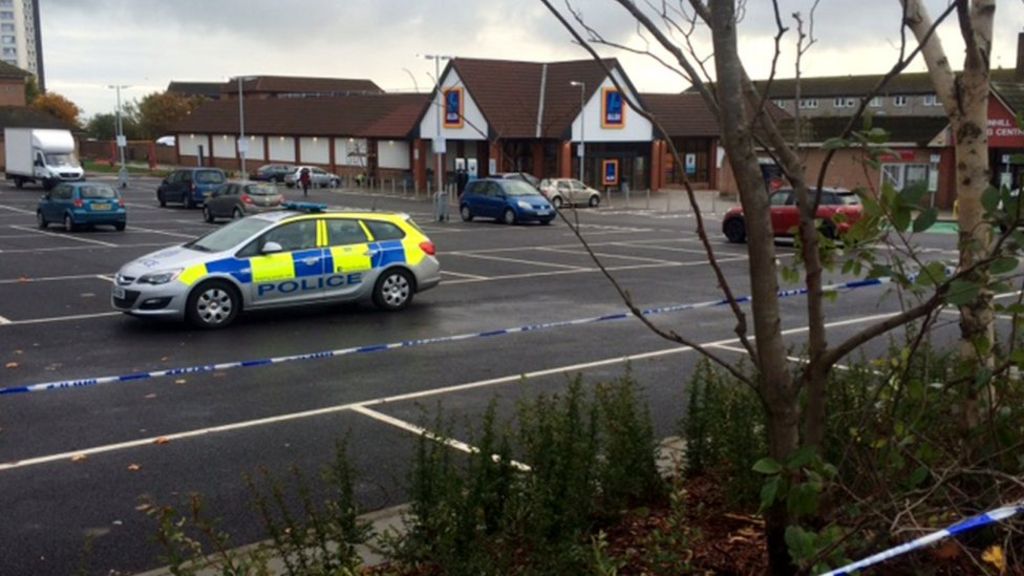 Man injured in Aberdeen supermarket car park disturbance